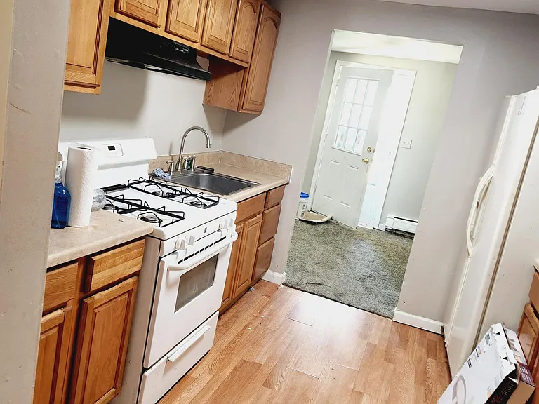 49 Highland Ave — Photo 5