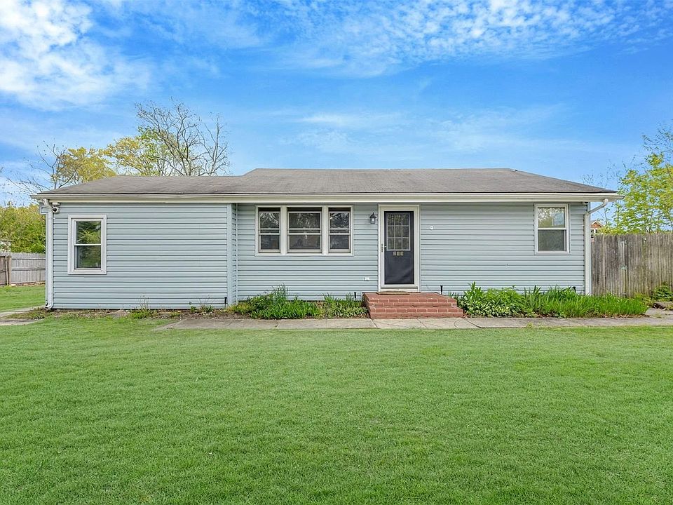 1st image of 215 Carroll Avenue