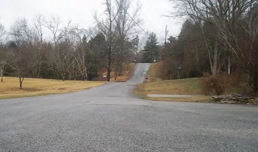2nd image of 1601 Poplar Springs Rd