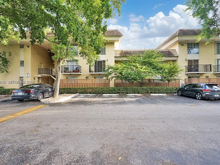 8500 SW 109th Ave #6-102 — Photo 23
