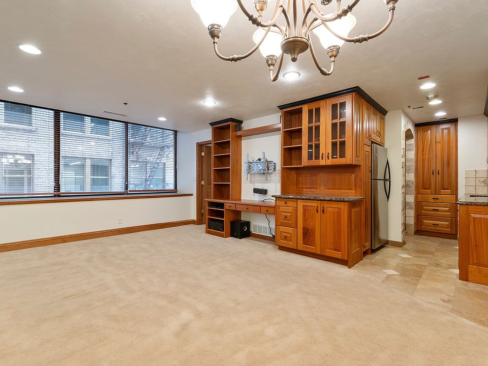 44 W Broadway02_03172023