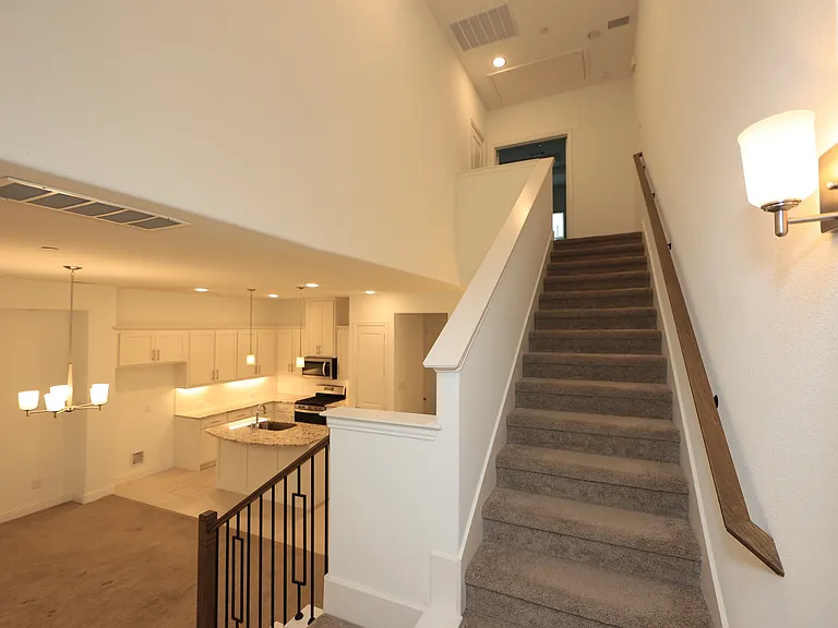 124 Canonbury Dr — Photo 9