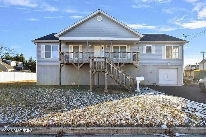1st image of 410 Bayview Ave
