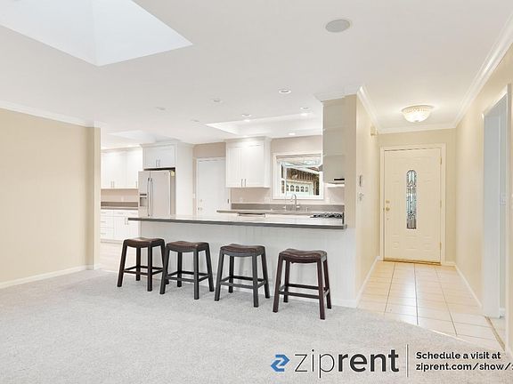 5th image of 1017 Woodbine Way