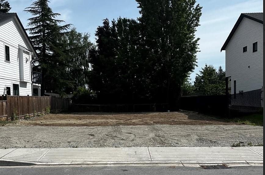 2nd image of 26520 29th Ave