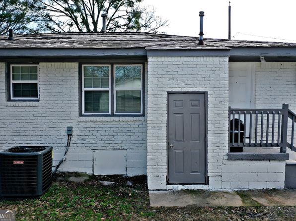 372 2nd St, Forest Park, GA 30297