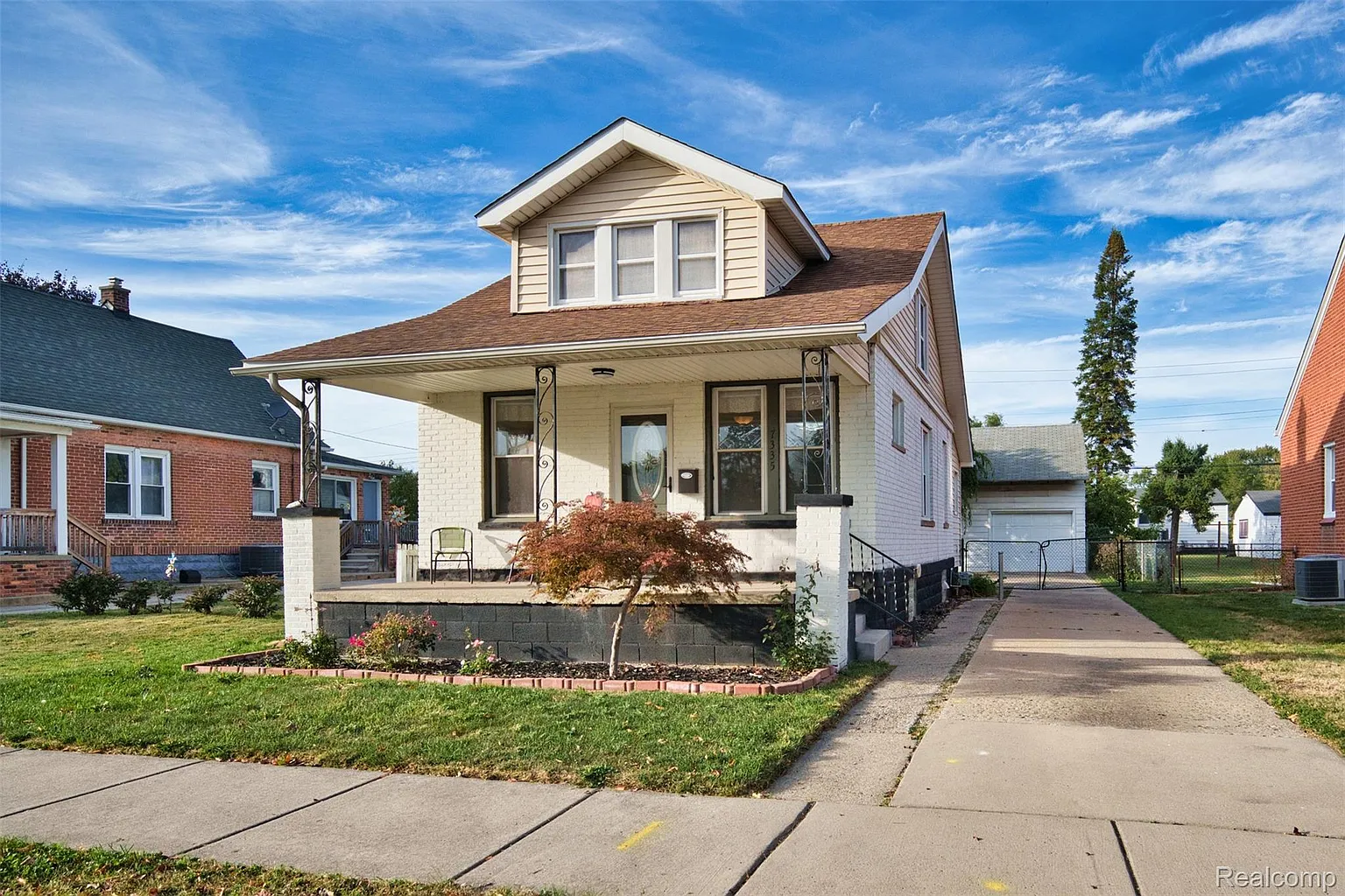 7335 Gronow Ave photo 1