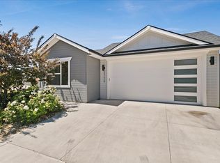 2715 N Carmen Ave, Boise, ID 83704