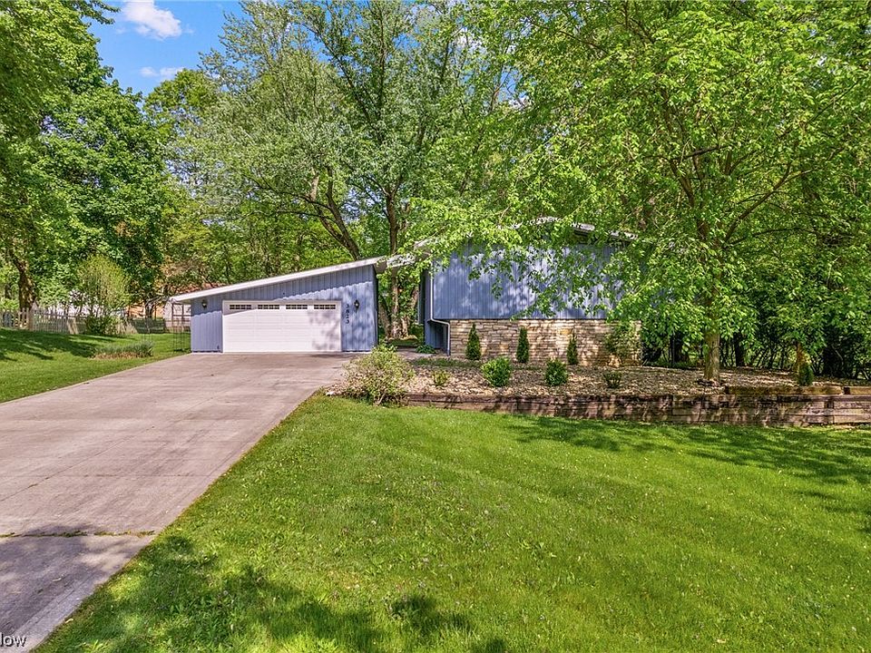 3823 Leewood Dr, Stow, OH 44224 Zillow