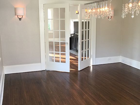 2nd image of 621 E Tremont Ave