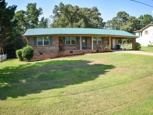 51 Sundale Dr, Eastaboga, AL 36260
