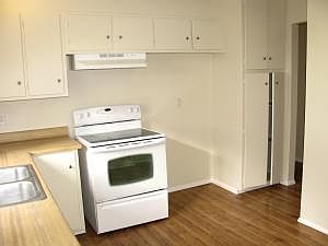 5th image of 317 Parsifal St NE