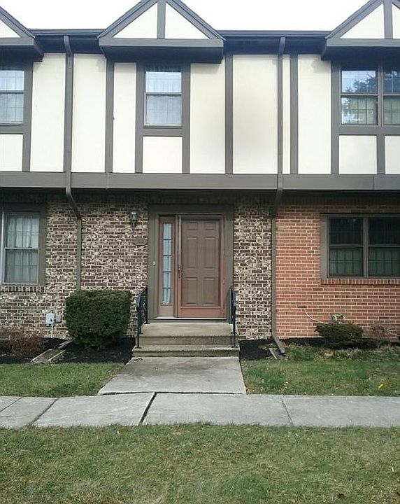 1st image of 39 Knollwood Dr