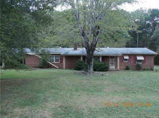 700 Nellie Jones Rd, Bracey, VA 23919