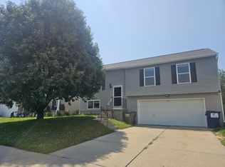8120 S 161st Ter, Omaha, NE 68136