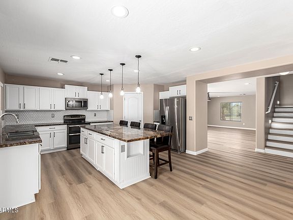 3rd image of 3362 E SILVERBELL Road