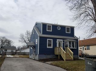208 4th St E, Milan, IL 61264