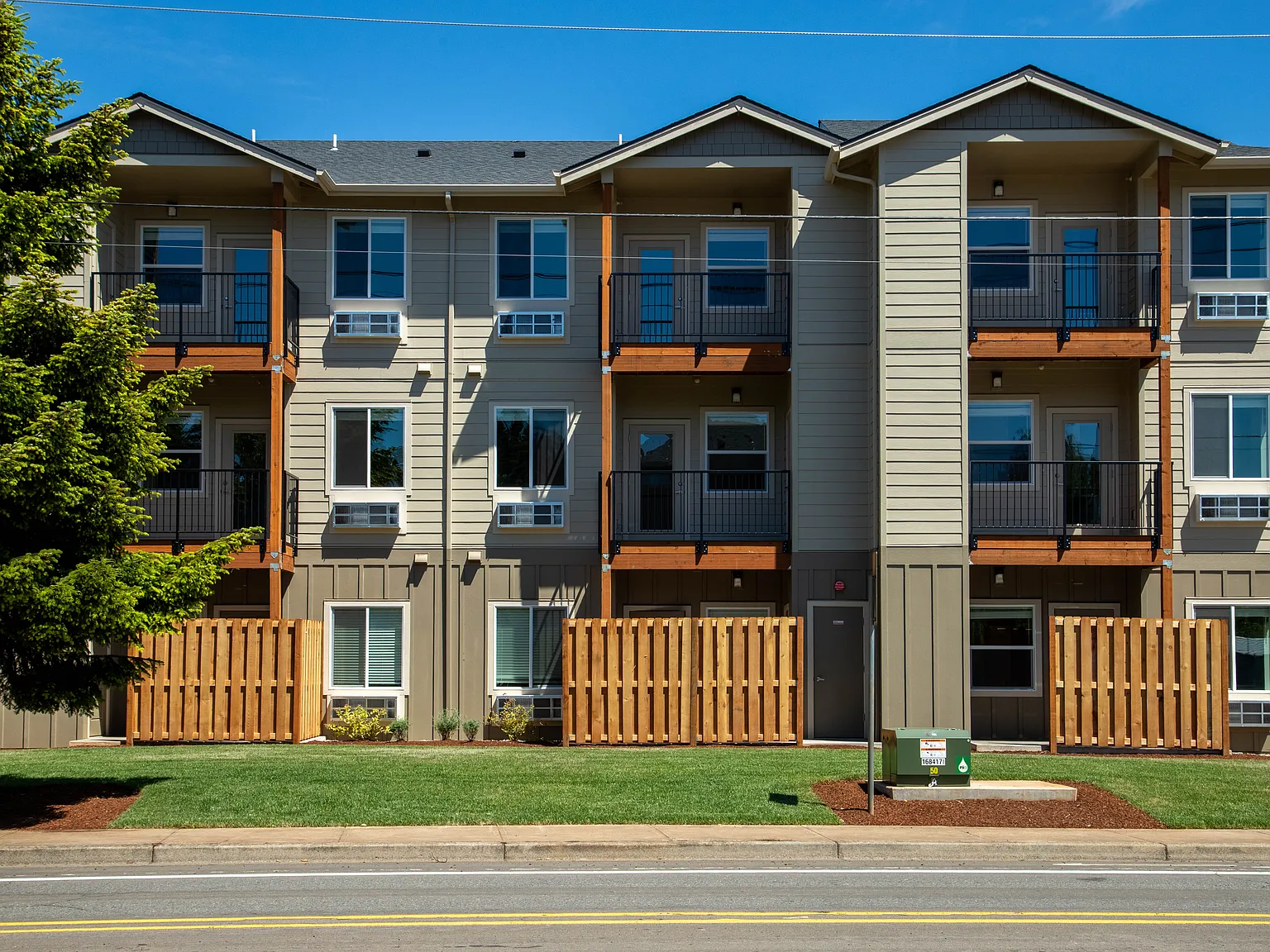 1 bed, 728 sqft, $1,500 — Photo 1