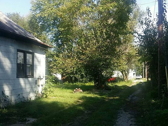 4th image of 920 N 7th St #Duplex