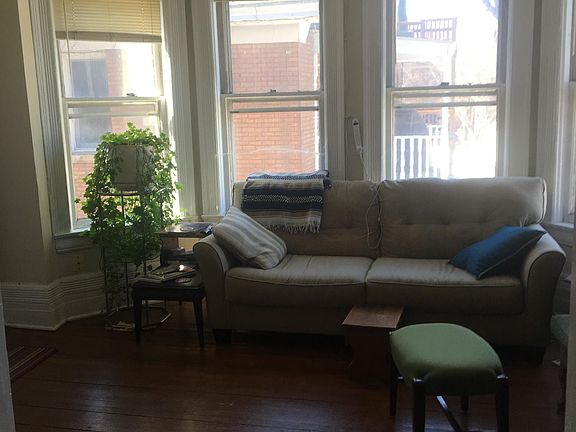 4th image of 481 Dayton Ave #B