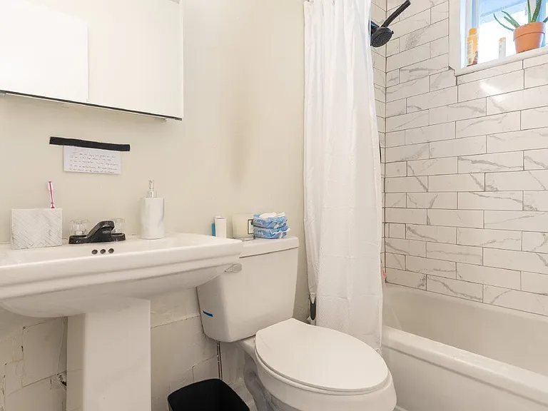 22 Claiborne St #B — Photo 10