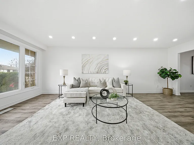 2637 Altadena Ct — Photo 10