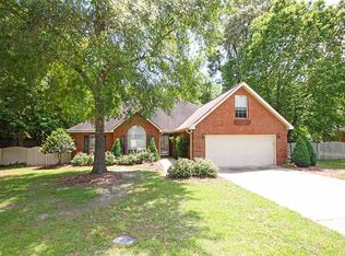 106 Links View Ct, Bonaire, GA 31005