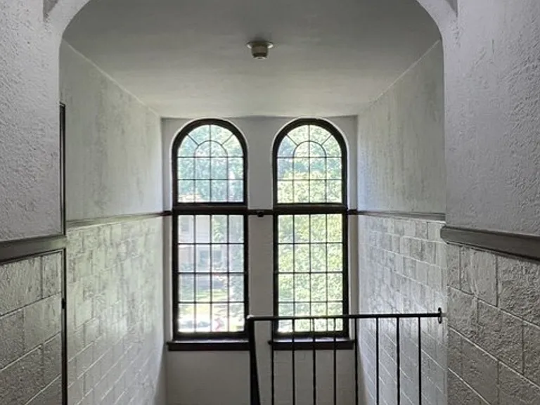 1642 Charles Ave — Photo 12