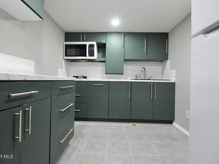 1408 Arizona Ave #C — Photo 2