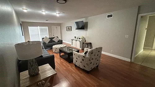1120 NE 24th Ave #2 Photo 1