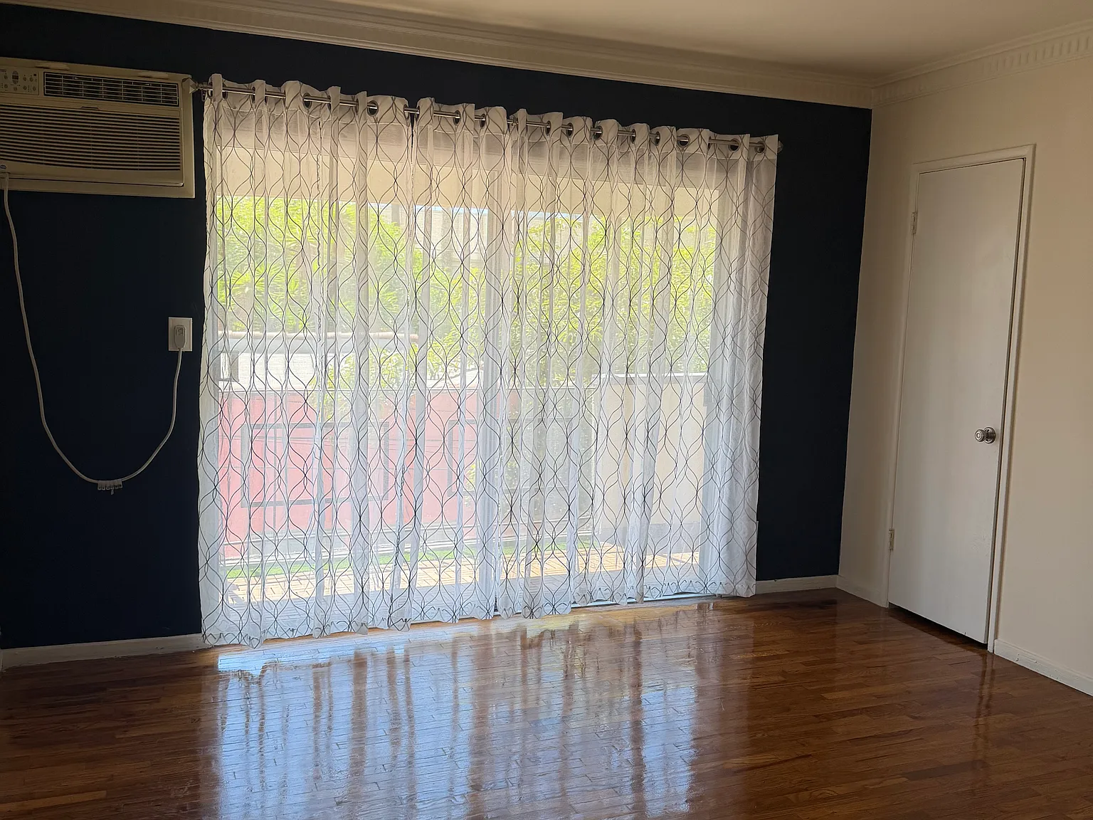 508 N Hayworth Ave — Photo 4