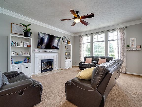 2nd image of 505 Cotillion Ct