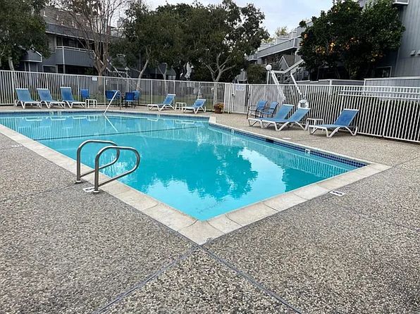 862 La Barbera Dr