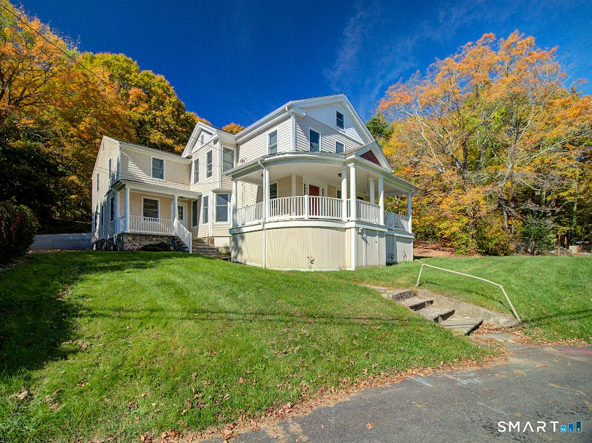 3 bed, 1.0 bath, 1686 sqft, $3,500 — Photo 3