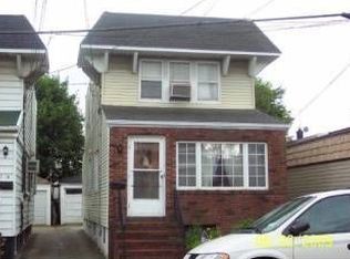 7312 52nd Ct, Maspeth, NY 11378
