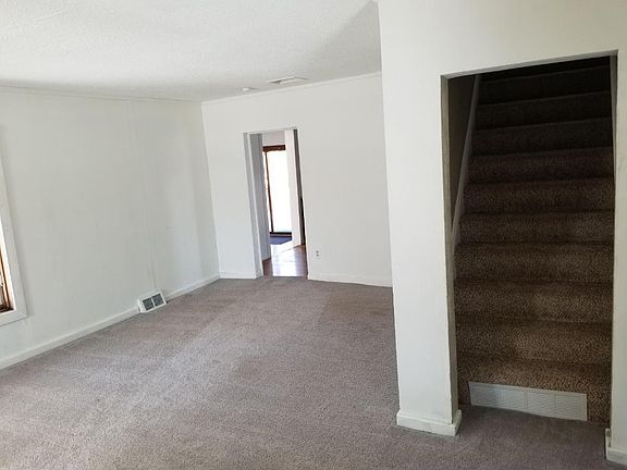 4th image of 112 W Warburton St