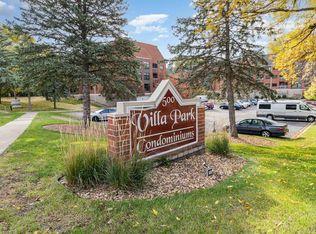 500 County Road B Rd W #202, Roseville, MN 55113