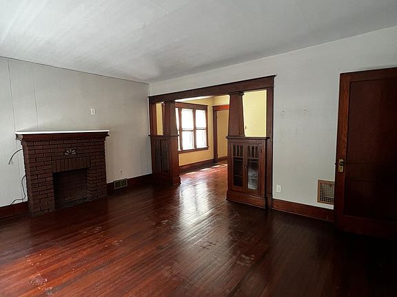 3rd image of 64 Saint Florian St #2