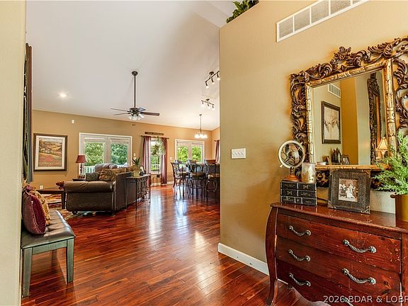 4th image of 593 Willow Creek Estates Dr