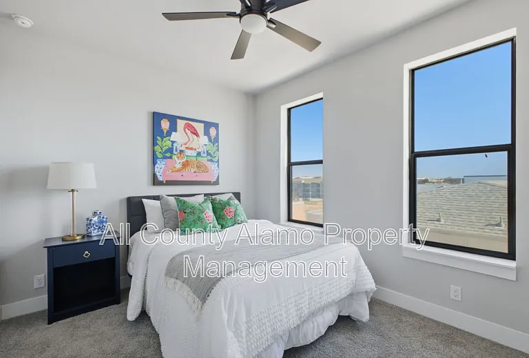 7930 Kennedy Hl — Photo 23