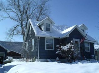 975 Gilmore Ave, Winona, MN 55987