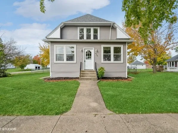 416 8th Ave, Clarence, IA 52216