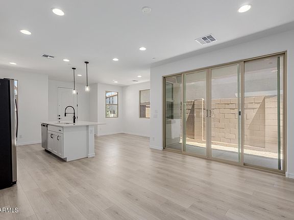 5th image of 2797 N CLAIRE Drive