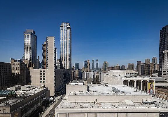 3rd image of 61 W 62nd St APT 16L
