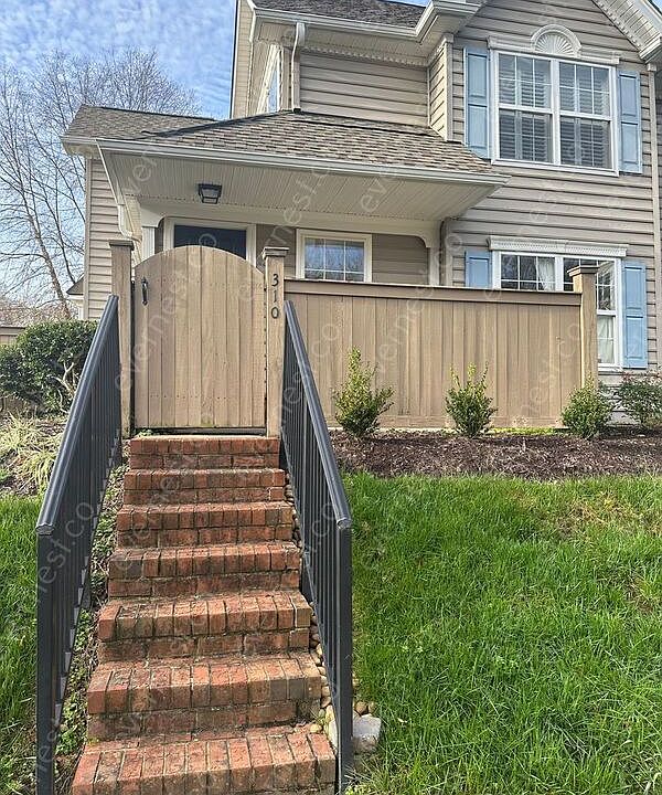 1st image of 310 Settlement Dr