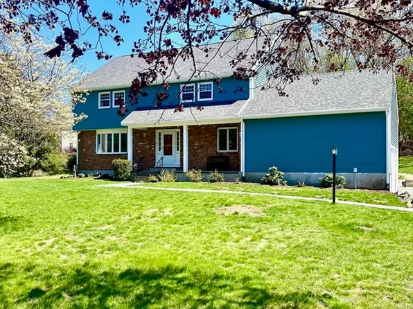 94 Johnson Rd, Winchester, MA 01890