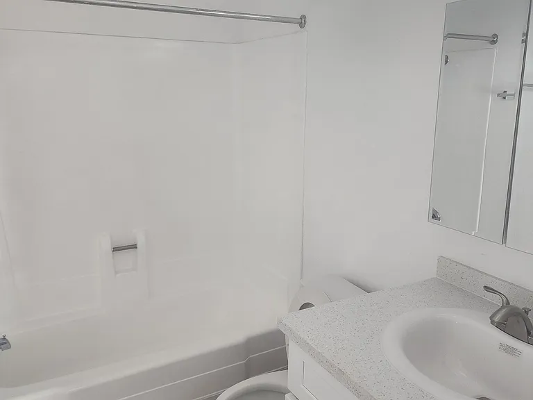 Saticoy Apartments — Photo 9