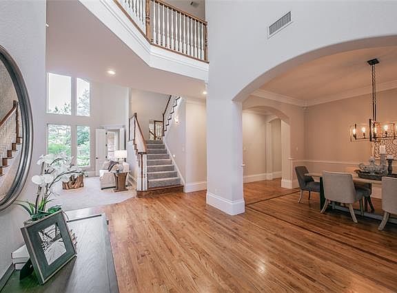 4th image of 208 Stonington Ln