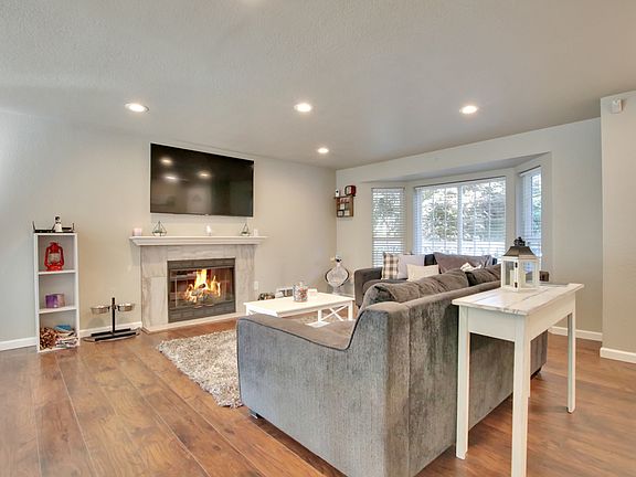 5th image of 18229 Rockwood Ct SE
