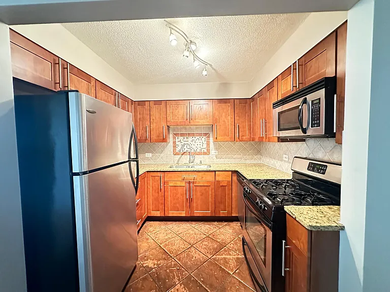 7234 W North Ave #702 — Photo 6
